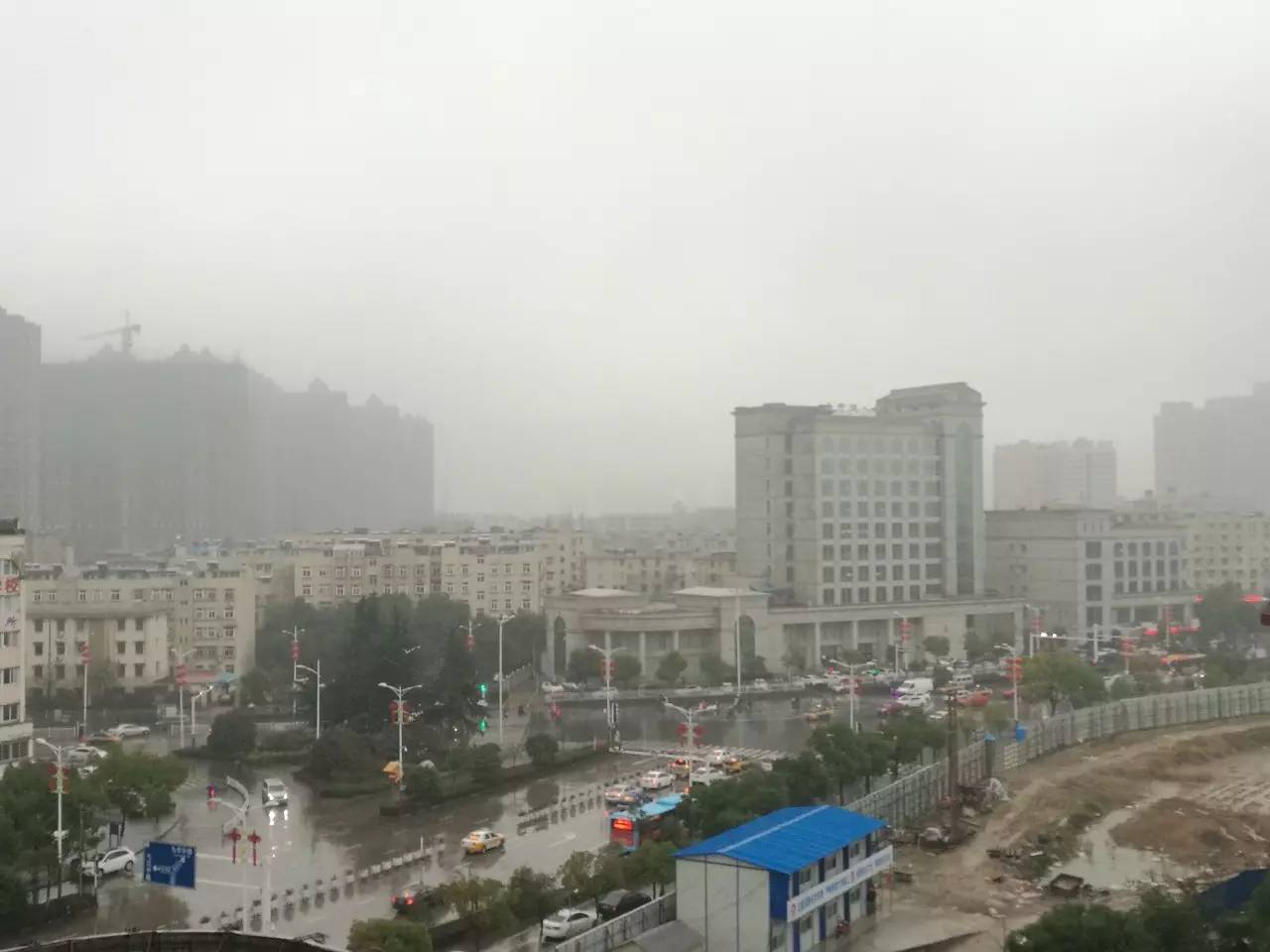 安徽芜湖暴雨来袭,城市防汛应对策略
